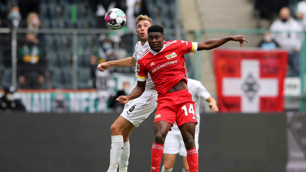 皇冠体育登录-门兴格拉德巴赫队员团结一心夺胜(门兴格拉德巴赫队有名球星)