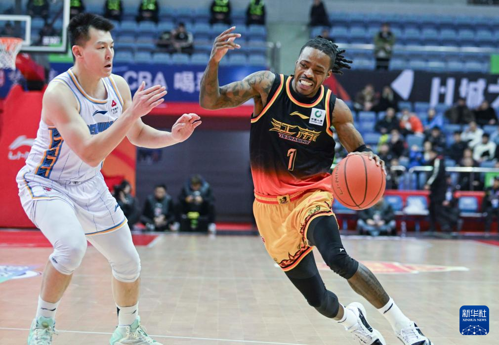 皇冠体育-北京首钢击败江苏，保持不败战绩(北京首钢击败江苏,保持不败战绩的是谁)