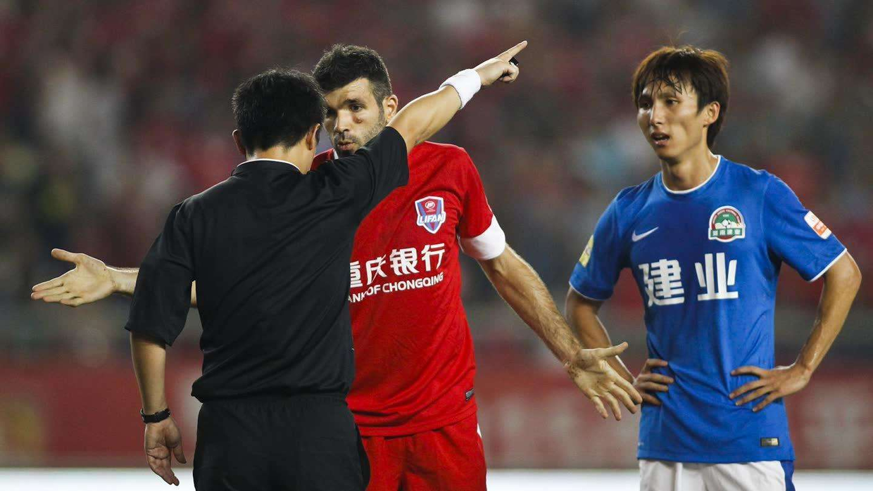 皇冠体育-建业队意外爆冷，逆转胜出引发球迷惊喜的简单介绍